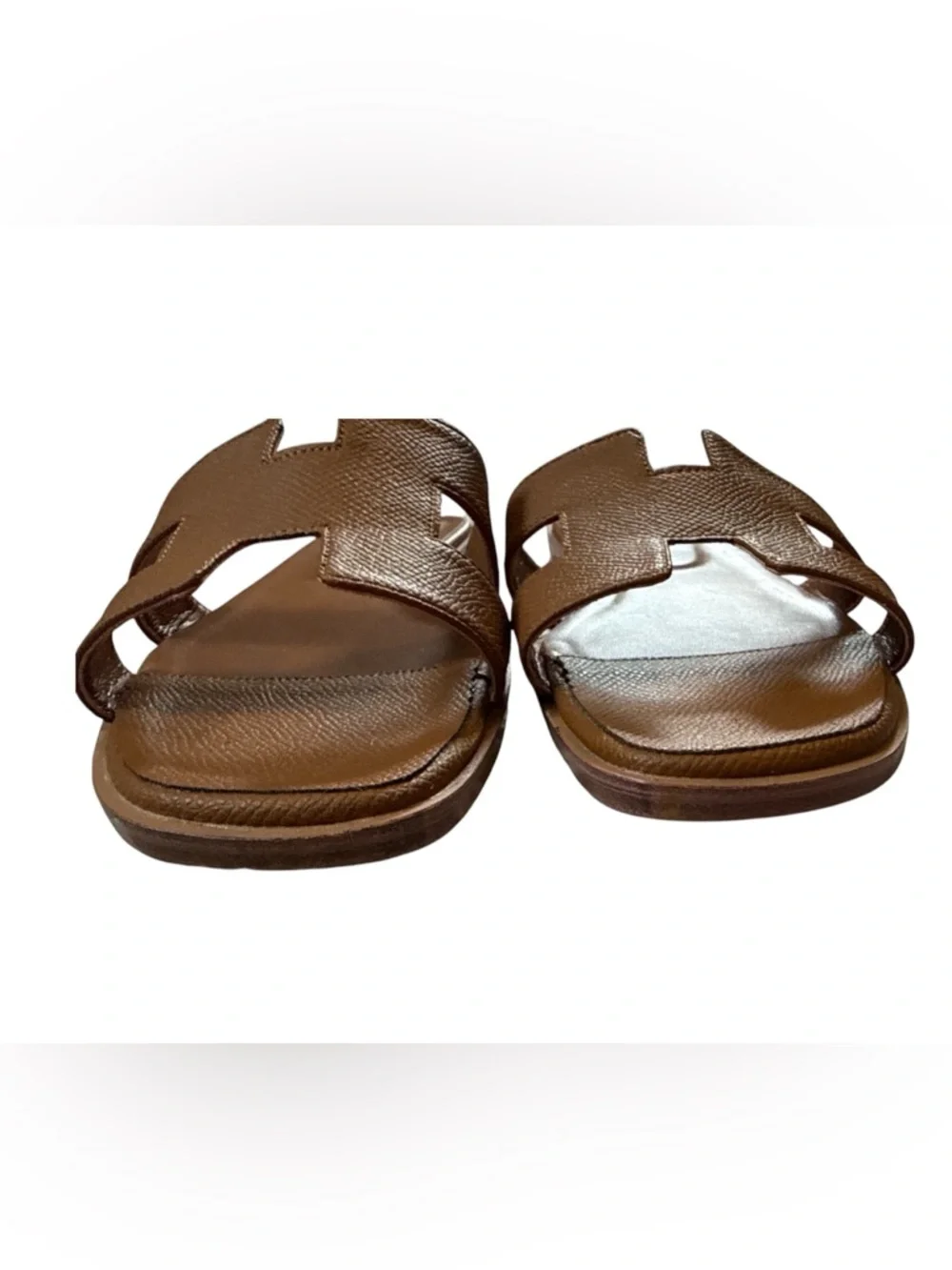 Hermes Oran Sandals in Gold EU38 - Picture 2 of 8